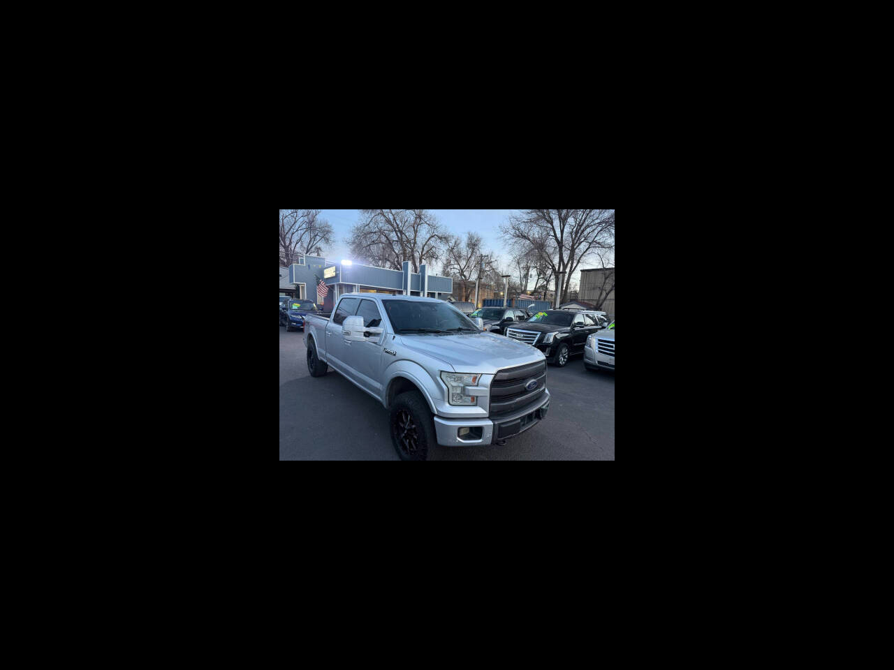 2015 Ford F-150 4WD SuperCrew 157" Lariat w/HD Payload Pkg