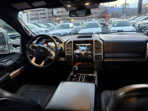 Ford F-150 4WD SuperCrew 157" Lariat w/HD Payload Pkg 2015