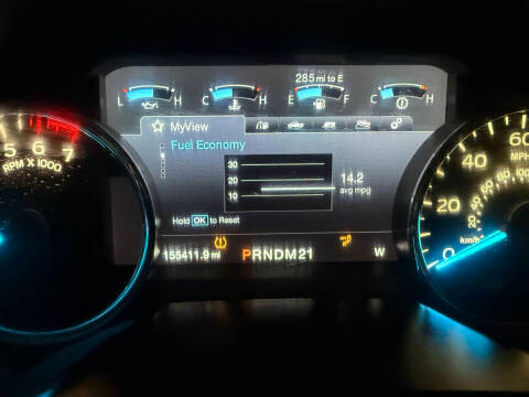 Ford F-150 4WD SuperCrew 157" Lariat w/HD Payload Pkg 2015