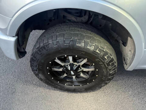 Ford F-150 4WD SuperCrew 157" Lariat w/HD Payload Pkg 2015