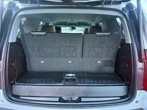 Chevrolet Tahoe 4WD 4dr LT 2017