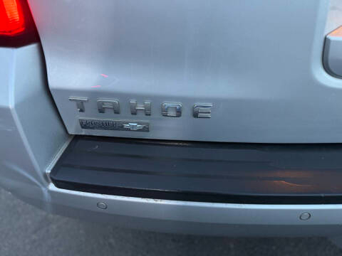 Chevrolet Tahoe 4WD 4dr LT 2017