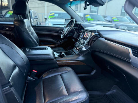 Chevrolet Tahoe 4WD 4dr LT 2017