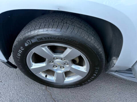 Chevrolet Tahoe 4WD 4dr LT 2017