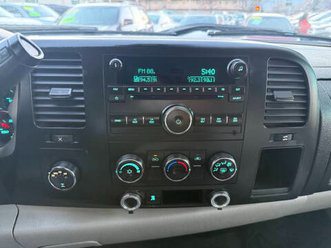 Chevrolet Silverado 1500 4WD Crew Cab 143.5" LT w/1LT 2008