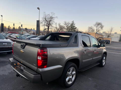 Chevrolet Avalanche 4WD Crew Cab 130" LTZ 2007