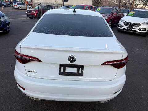 Volkswagen Jetta SEL Premium Auto w/CWP/ULEV 2019