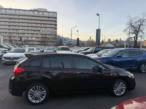 Subaru Impreza Wagon 5dr Auto 2.0i Premium 2013