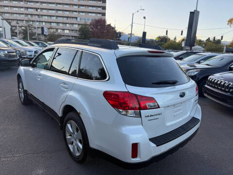 Subaru Outback 4dr Wgn H4 Auto 2.5i Premium 2012