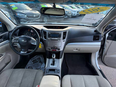 Subaru Outback 4dr Wgn H4 Auto 2.5i Premium 2012