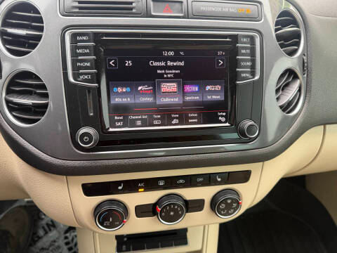 Volkswagen Tiguan 4MOTION 4dr Auto R-Line 2016