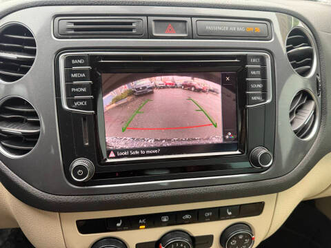 Volkswagen Tiguan 4MOTION 4dr Auto R-Line 2016