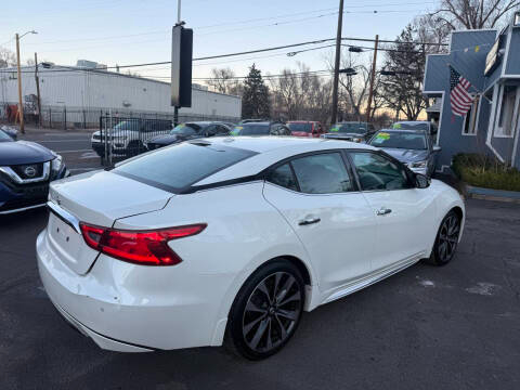 Nissan Maxima 4dr Sdn 3.5 SR 2016