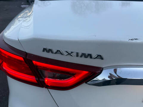 Nissan Maxima 4dr Sdn 3.5 SR 2016