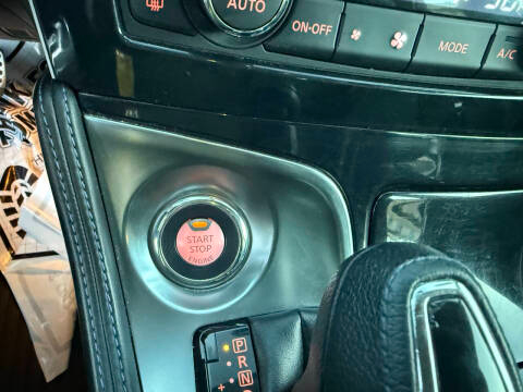 Nissan Maxima 4dr Sdn 3.5 SR 2016