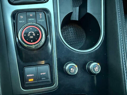 Nissan Maxima 4dr Sdn 3.5 SR 2016