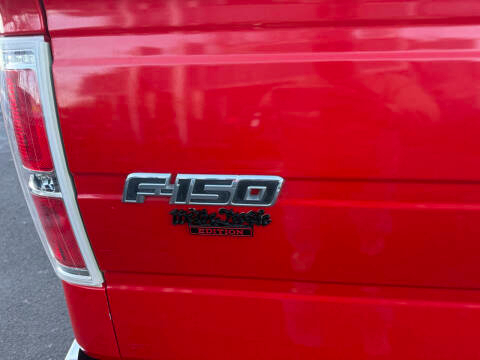 Ford F-150 4WD SuperCab 145" Lariat 2011