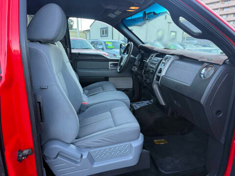 Ford F-150 4WD SuperCab 145" Lariat 2011