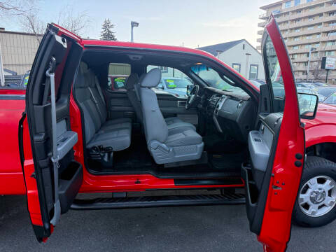 Ford F-150 4WD SuperCab 145" Lariat 2011