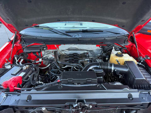 Ford F-150 4WD SuperCab 145" Lariat 2011