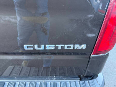 Chevrolet Silverado 1500 4WD Crew Cab 147" Custom 2021