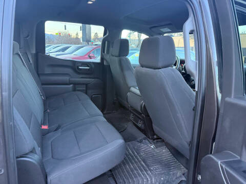 Chevrolet Silverado 1500 4WD Crew Cab 147" Custom 2021