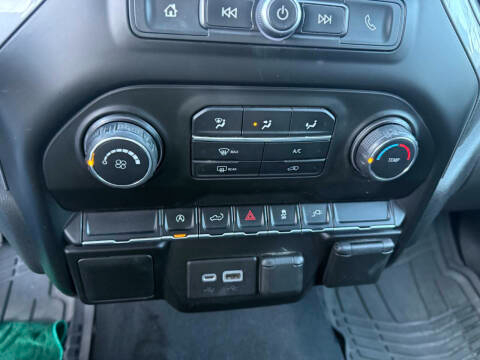 Chevrolet Silverado 1500 4WD Crew Cab 147" Custom 2021