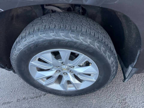 Chevrolet Silverado 1500 4WD Crew Cab 147" Custom 2021