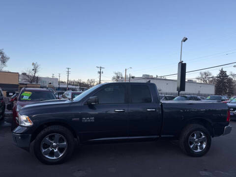 RAM 1500 Big Horn 4x4 Quad Cab 6'4" Box 2017