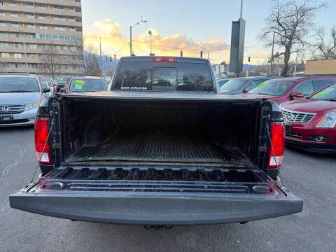 RAM 1500 Big Horn 4x4 Quad Cab 6'4" Box 2017