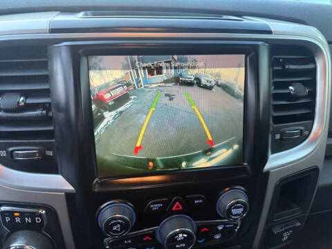 RAM 1500 Big Horn 4x4 Quad Cab 6'4" Box 2017