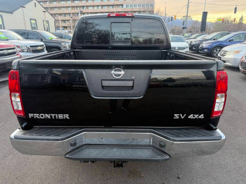Nissan Frontier SV Crew Cab SWB 4WD 2016