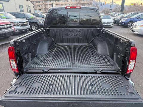 Nissan Frontier SV Crew Cab SWB 4WD 2016