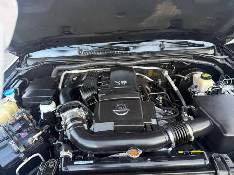 Nissan Frontier SV Crew Cab SWB 4WD 2016