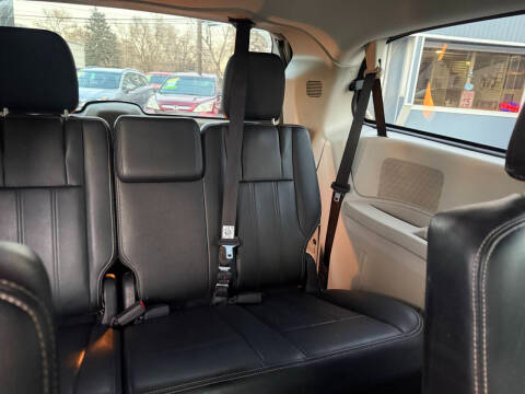 Chrysler Town & Country 4dr Wgn Touring 2013