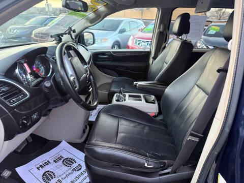 Chrysler Town & Country 4dr Wgn Touring 2013