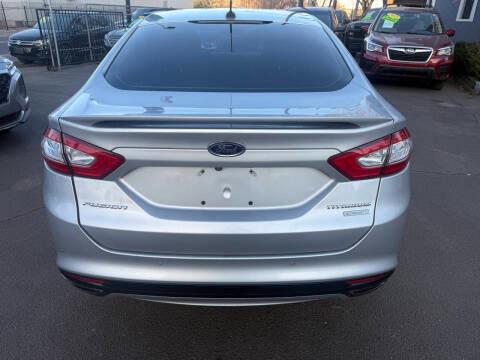 Ford Fusion 4dr Sdn Titanium FWD 2014