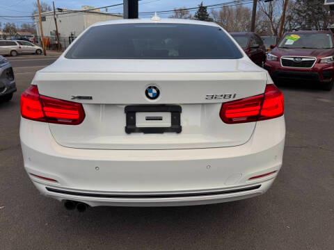 BMW 3 Series 4dr Sdn 328i xDrive AWD SULEV South Africa 2016
