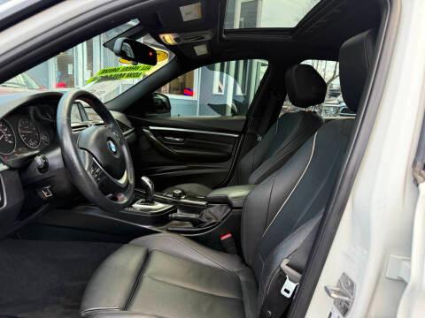 BMW 3 Series 4dr Sdn 328i xDrive AWD SULEV South Africa 2016