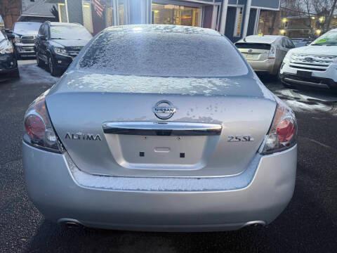 Nissan Altima 4dr Sdn I4 CVT 2.5 SL 2011