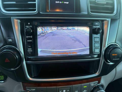 Toyota Highlander 4WD 4dr V6 Limited (Natl) 2013