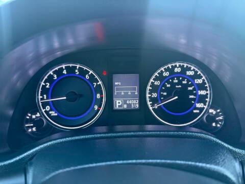 Infiniti G37 Sedan 4dr x AWD 2011