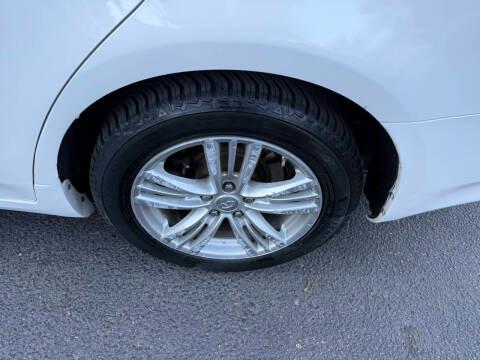 Infiniti G37 Sedan 4dr x AWD 2011