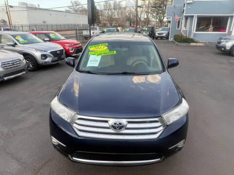 Toyota Highlander 4WD 4dr V6 (Natl) 2012