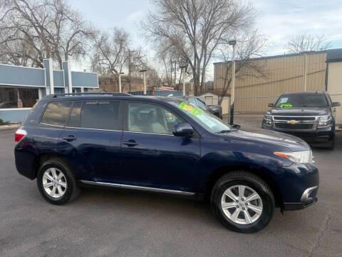 Toyota Highlander 4WD 4dr V6 (Natl) 2012