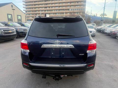 Toyota Highlander 4WD 4dr V6 (Natl) 2012