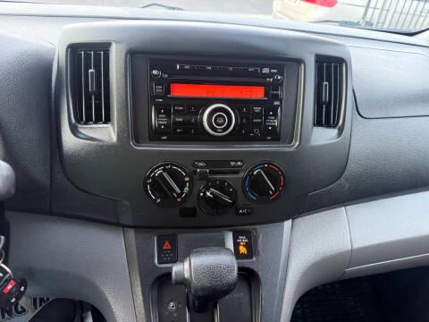 Chevrolet City Express Cargo Van FWD 115" LS 2017