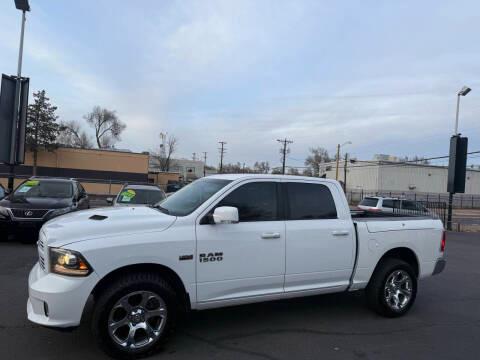 RAM 1500 4WD Crew Cab 140.5" Sport 2016