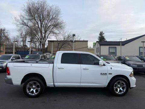 RAM 1500 4WD Crew Cab 140.5" Sport 2016