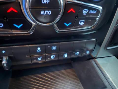 RAM 1500 4WD Crew Cab 140.5" Sport 2016